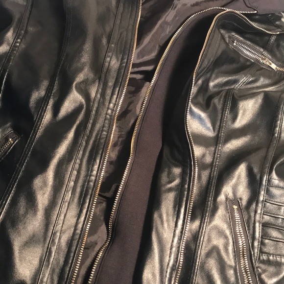 Black leather jacket - Picture 3 of 4